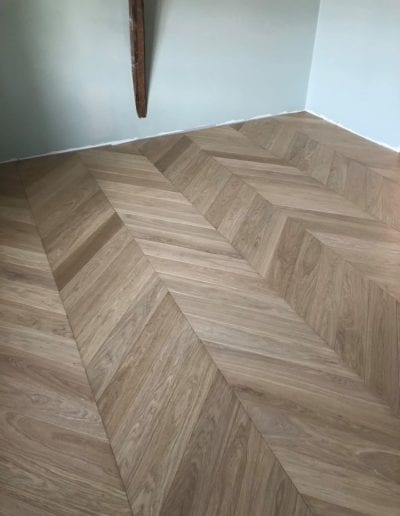 Chevron, fransk sildeben. Behandlet med inisible oil samt olie/voks. Dane-Wood