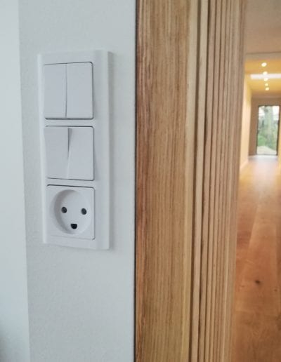 Akustik lister. Eg. Klar olie. 26 x 26. Flot ende afslutning. Skjult montage. Dane-Wood