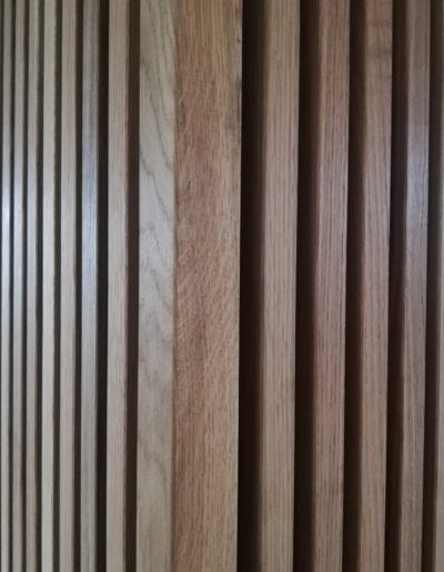 Akustik lister. Eg. Klar olie. 26 x 26. Flot bygget med hjørne. Skjult montage. Dane-Wood